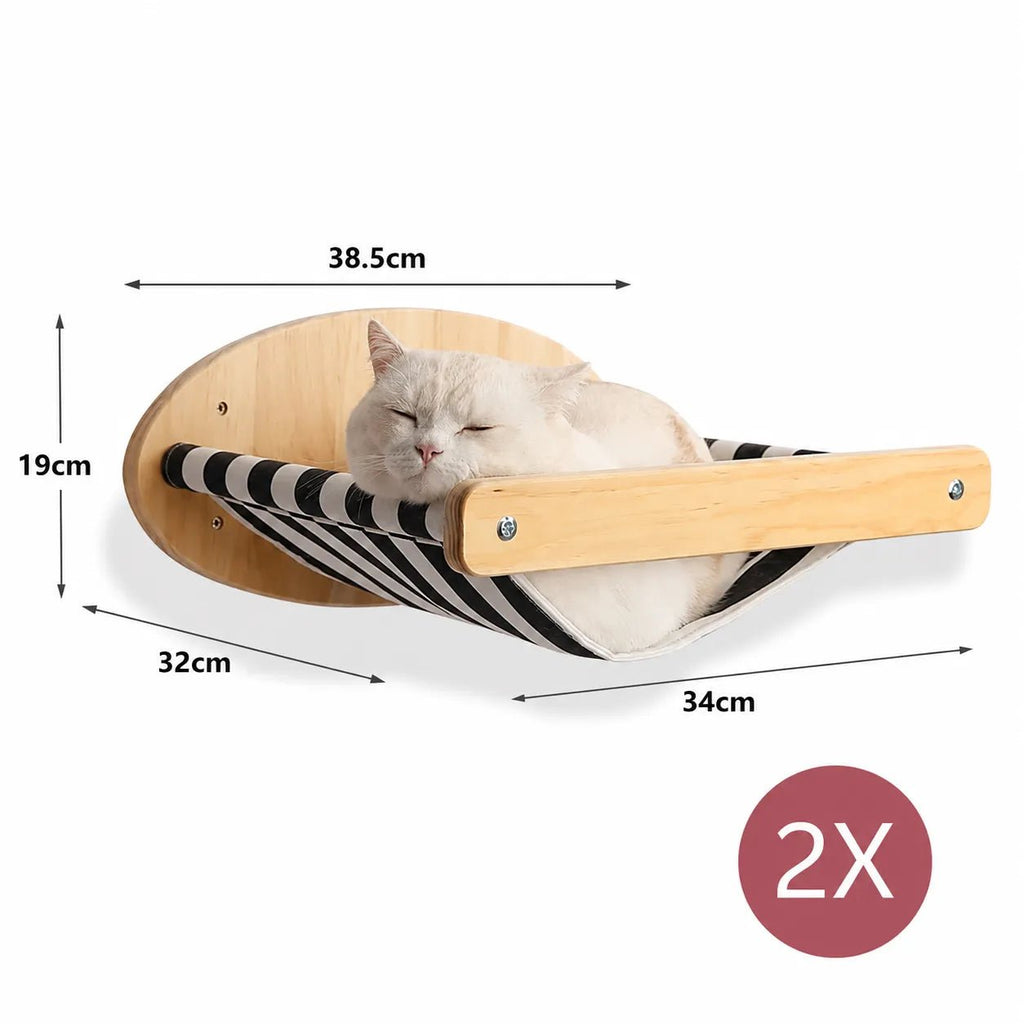 Weisse Katze schlaeft in gestreifter Katzenwand Haengeliege aus Massivholz, Massangaben (38,5 cm, 19 cm, 32 cm, 34 cm), zweifach im Set enthalten