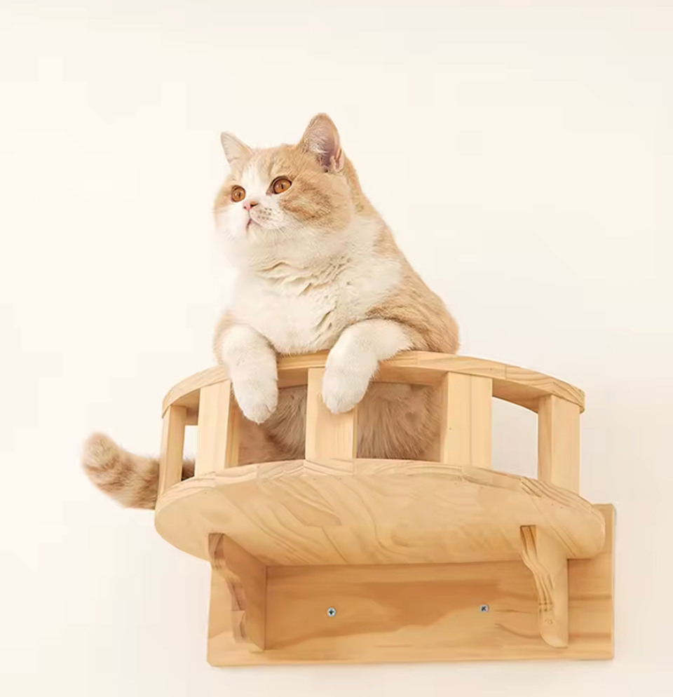 katzen-kletterwand-rundes-balkonplattform-detail
